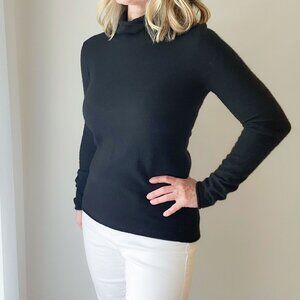 3 Dot black cashmere sweater